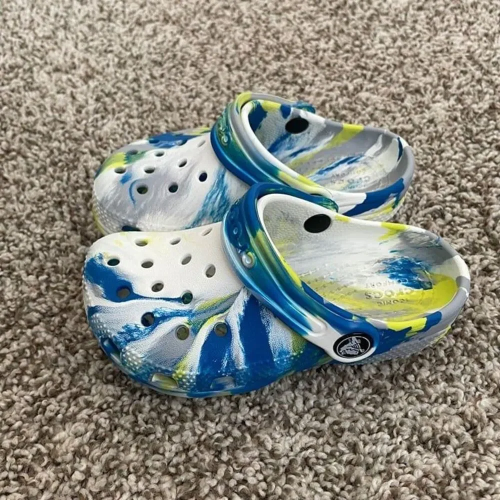 Size 9 / Toddler Boy Marble Crocs Sandals - Picture 3 of 10